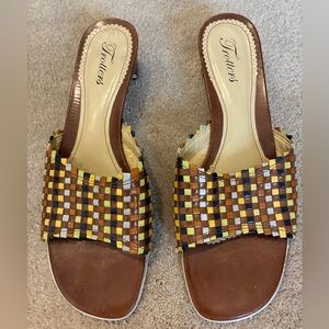 Trotter’s woven sandal
